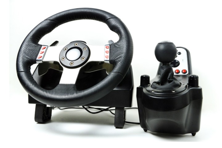 Does a steering wheel make racing games easier